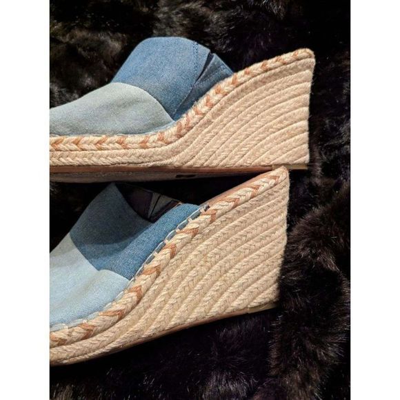Toms, blue denim, two-tone, wedge sandal, size 9.5.  - Picture 3 of 4